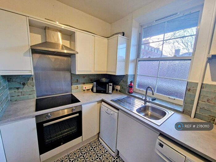 3 Bedroom Flat To Rent In Matilda House, London, E1W