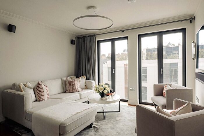 2 Bedroom Flat To Rent In Fulham Road, Chelsea, SW3