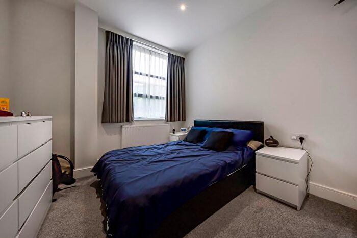 1 Bedroom Flat For Sale In Heron Drive, Langley, Slough, SL3