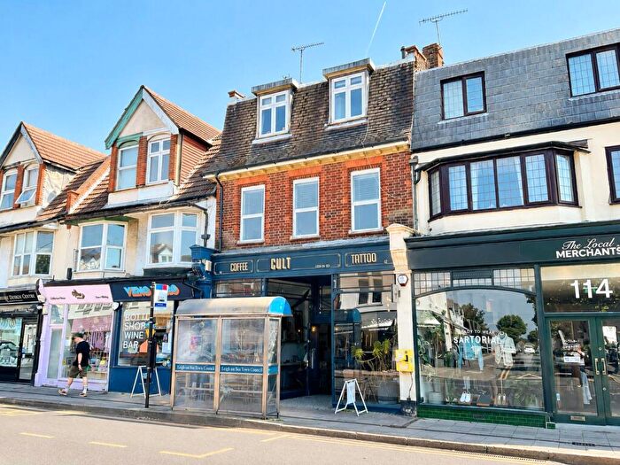 3 Bedroom Flat To Rent In Leigh Road, Leigh-on-Sea, SS9