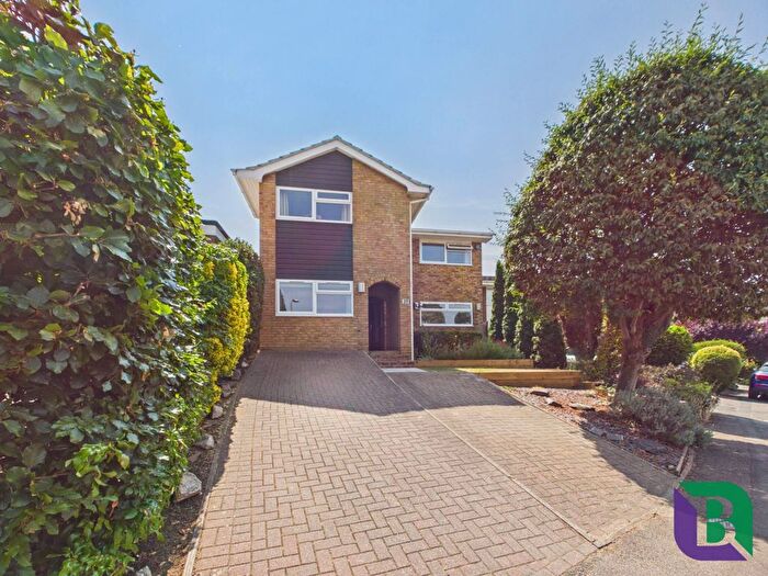 5 Bedroom Detached House For Sale In Vicarage Street, Woburn Sands, MK17