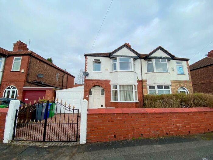 3 Bedroom Semi-Detached House To Rent In Beverly Road, Manchester, M14