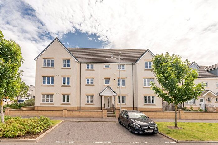 2 Bedroom Flat For Sale In Easter Langside Drive, Dalkeith, EH22