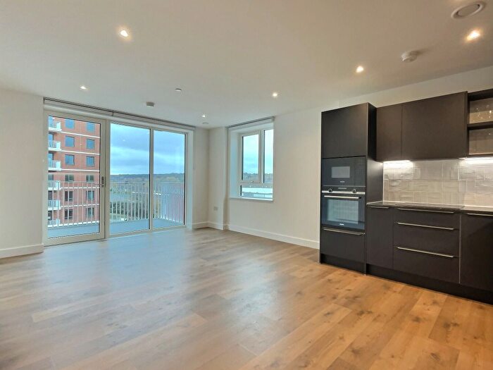 3 Bedroom Flat For Sale In Southlake Road, Plumstead, London, SE28