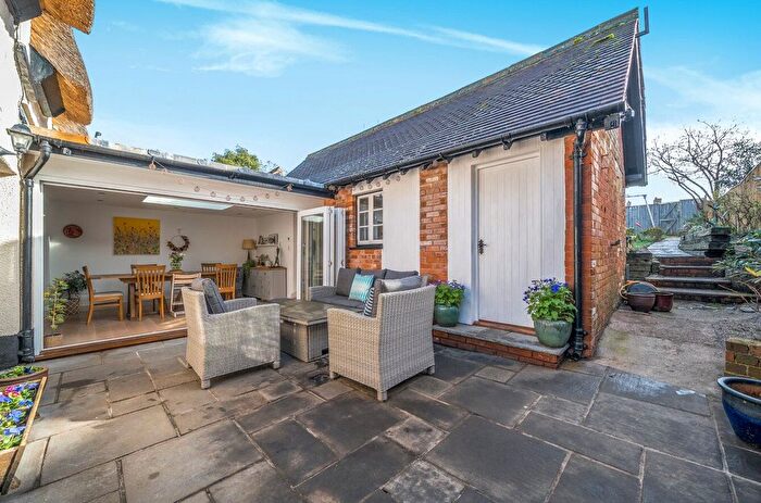 4 Bedroom Semi-detached House For Sale In Greenway, Woodbury, Exeter, EX5