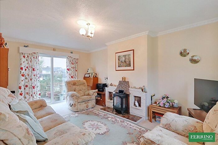2 Bedroom Bungalow For Sale In Kimberley Drive, Lydney, Gloucestershire., GL15