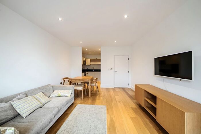 1 Bedroom Flat To Rent In Faraday Road, London, W10