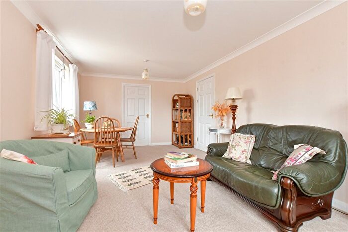 2 Bedroom Flat For Sale In East Yar Road, Sandown, Isle Of Wight, PO36