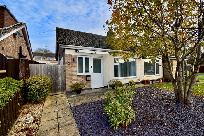 2 Bedroom Semi-Detached Bungalow To Rent In St Marys Way, Roade, Northamptonshire NN7