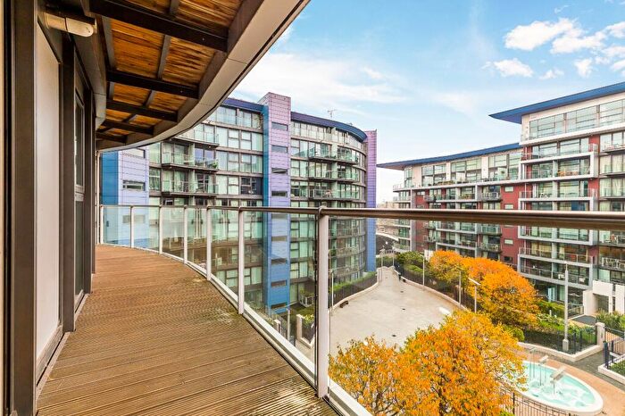 2 Bedroom Apartment To Rent In Oswald Building, Queenstown Road, London, SW11