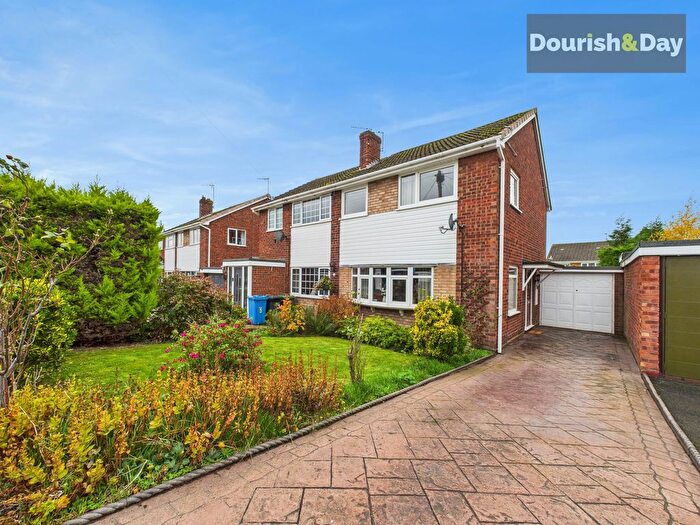 3 Bedroom Semi-Detached House For Sale In Elmhurst Close, Coven, WV9