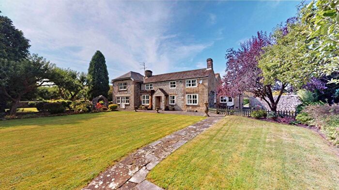 4 Bedroom Detached House For Sale In Coombs Road, Bakewell, DE45