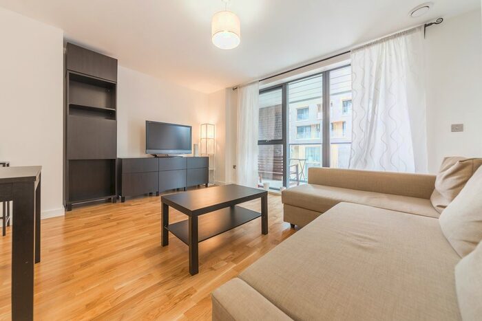 2 Bedroom Flat To Rent In Bugle House, Larkwood Avenue, London, SE10