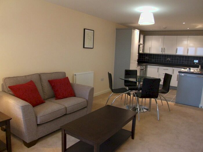 1 Bedroom Flat To Rent In Exchange Road, Watford, WD18