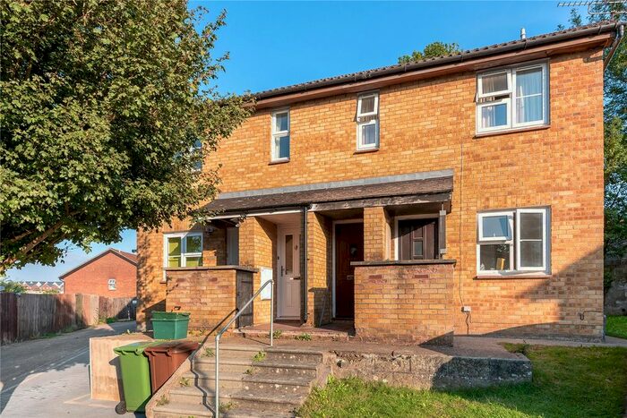 2 Bedroom Maisonette To Rent In Hazelwood Close, Tunbridge Wells, TN2