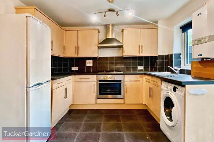 2 Bedroom Property To Rent In Bishop Way, Cambridge, CB24