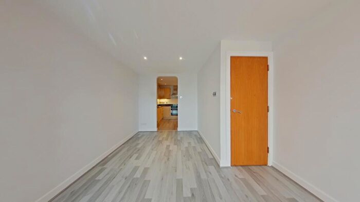 2 Bedroom Flat To Rent In Lyon Road, Harrow, Middlesex, HA1