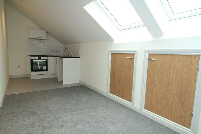 1 Bedroom Flat To Rent In Dovecote Lane, Beeston, NG9