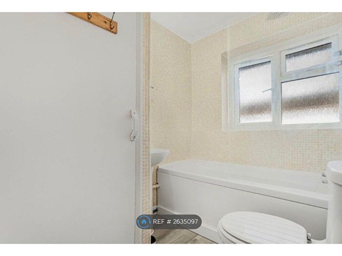 1 Bedroom Flat To Rent In Spencers Croft, Harlow, CM18