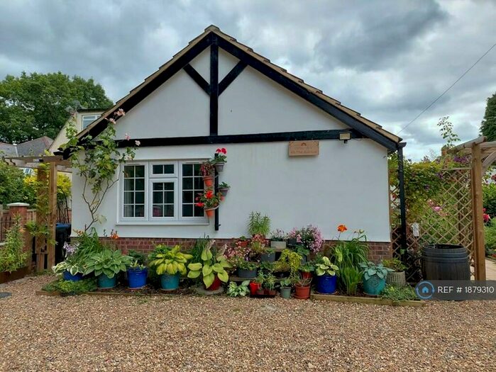 2 Bedroom Semi-Detached House To Rent In The Avenue, Camberley, GU15