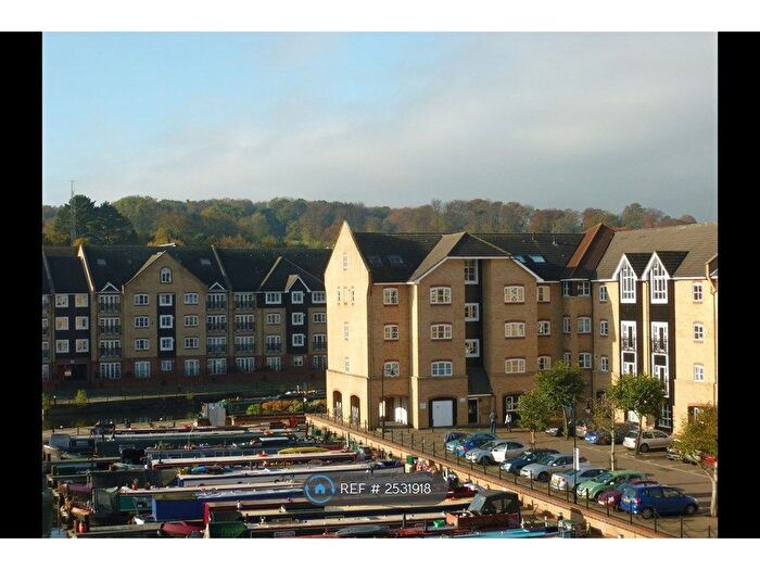 2 Bedroom Flat To Rent In Stephenson Wharf, Hemel Hempstead, HP3