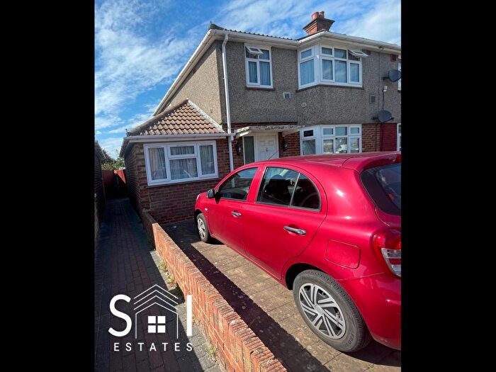 1 Bedroom Studio To Rent In Orchard Avenue, Feltham, TW14