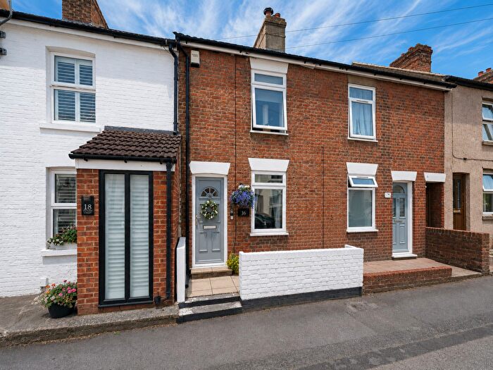 2 Bedroom Terraced House For Sale In Oxford Street, Snodland, ME6