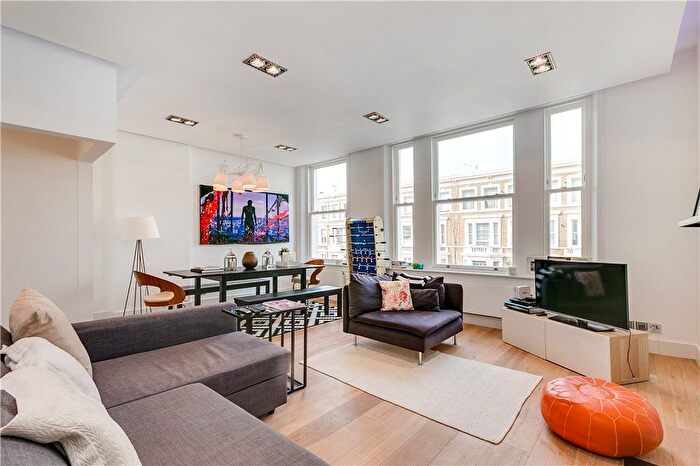 3 Bedroom Flat To Rent In Longridge Road, Earls Court, London, SW5