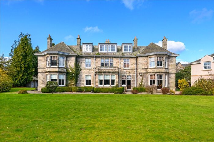 3 Bedroom Flat For Sale In Hepburn Gardens, St. Andrews, Fife, KY16