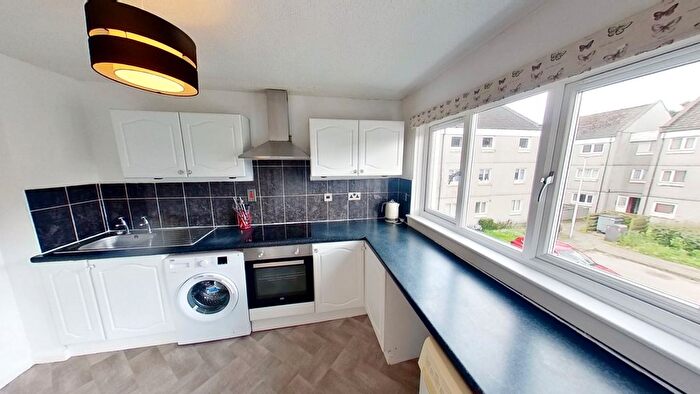 2 Bedroom Flat To Rent In Rousay Place, City Centre, Aberdeen, AB15