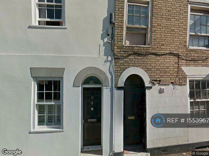 2 Bedroom Flat To Rent In East Street, Faversham, ME13