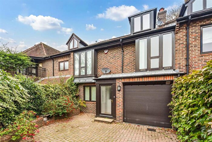 4 Bedroom Terraced House For Sale In East Walls Close, Chichester, PO19