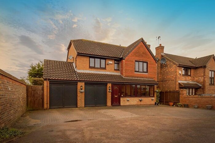 4 Bedroom Detached House For Sale In Cranberry Close, West Bridgford, Nottingham, NG2