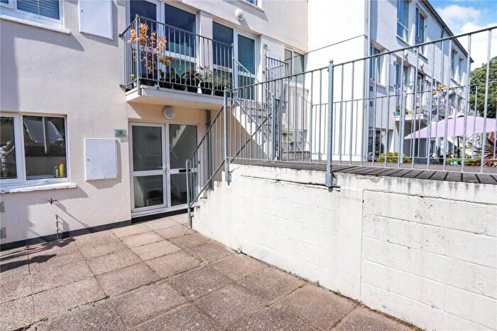 2 Bedroom Apartment To Rent In Dolphin Court, Northam, EX39