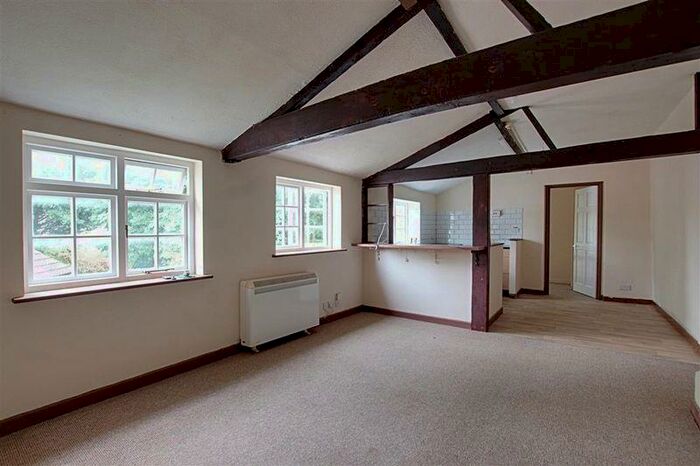 1 Bedroom Flat To Rent In Timbrell Street, Trowbridge, BA14