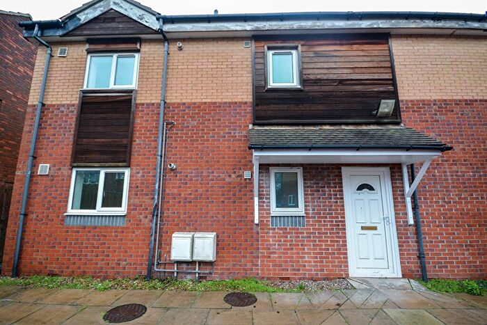 2 Bedroom Flat For Sale In Wellington Place, NE32