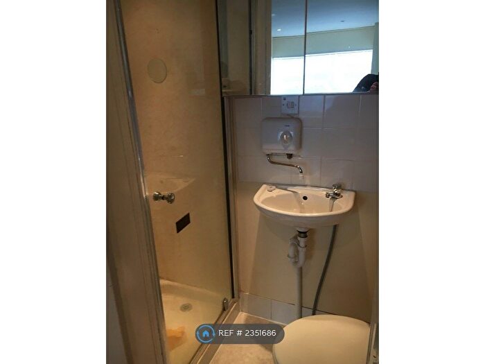 Studio To Rent In Blackwood Crescent, Edinburgh, EH9