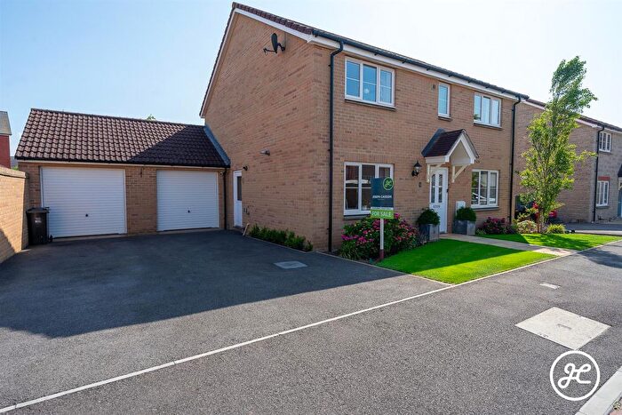 5 Bedroom Detached House For Sale In Tokaro Close, Stockmoor Village, Bridgwater, TA6
