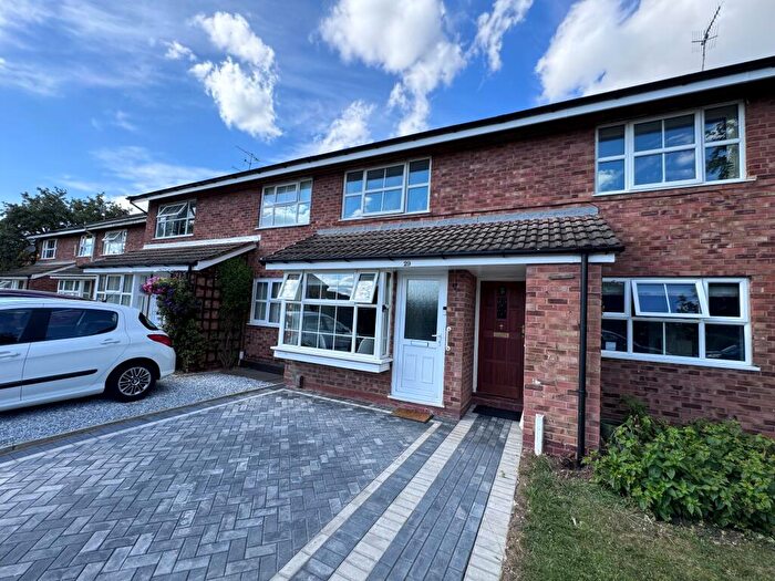 2 Bedroom Maisonette To Rent In Trevelyan Crescent, Stratford-Upon-Avon, CV37