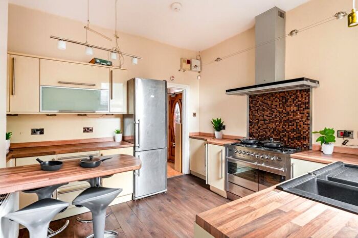3 Bedroom House To Rent In Filey Street, Sheffield, S10