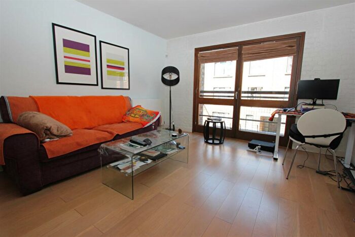 1 Bedroom Apartment To Rent In New Crane Wharf, Wapping, E1W