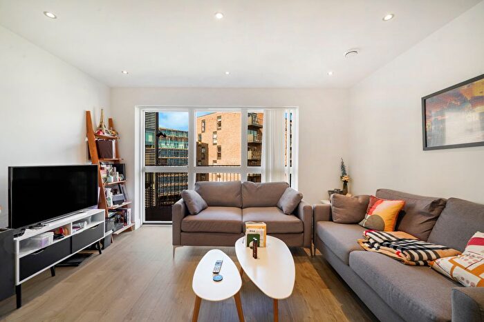 2 Bedroom Flat To Rent In Lyon Road, Harrow, HA1