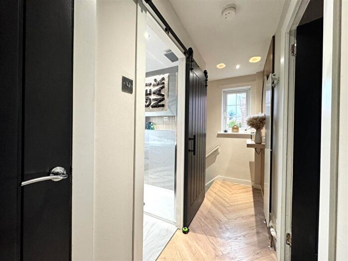 1 Bedroom Flat For Sale In Cherrytree Place, Strathaven, ML10