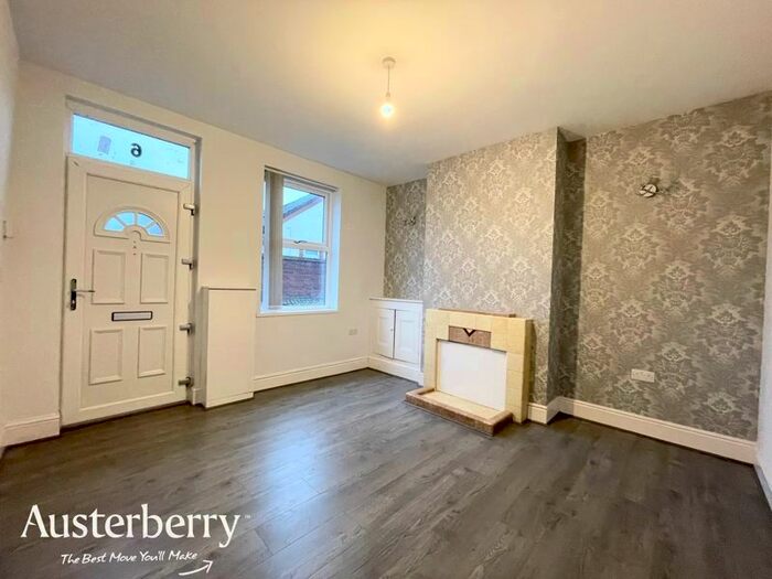 3 Bedroom Terraced House To Rent In Kildare Street, Dresden, Stoke-On-Trent, Staffordshire, ST3