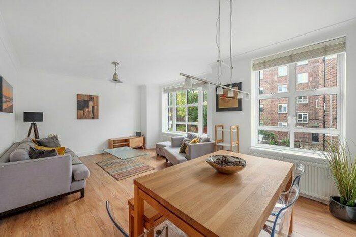 2 Bedroom Property To Rent In Fairfield Drive, London, SW18