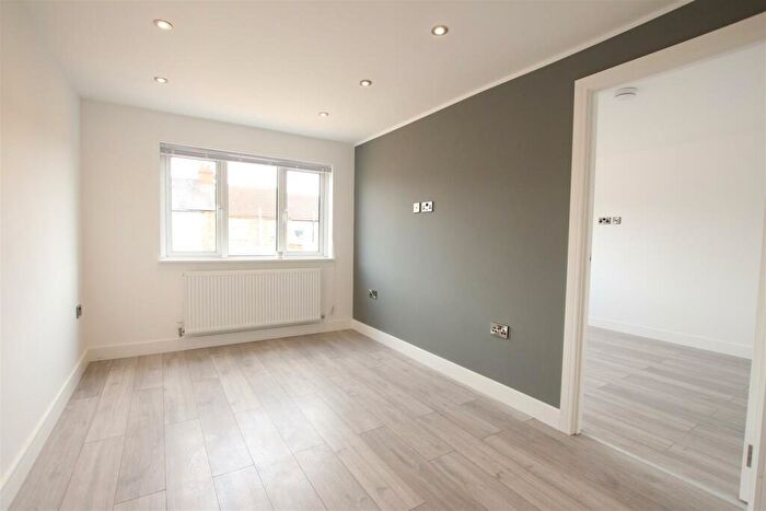 1 Bedroom Flat To Rent In Loyd Road, Northampton, NN1