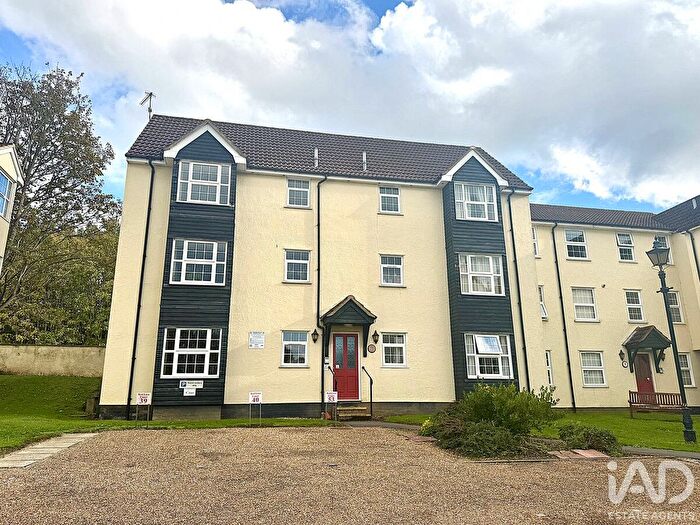 1 Bedroom Flat For Sale In Red Lion Court, Bishop's Stortford, CM23