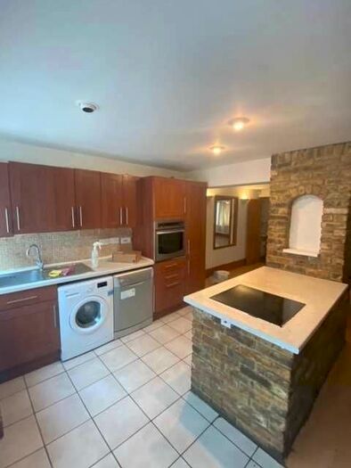 3 Bedroom Property To Rent In Northborough Road, Slough, SL2