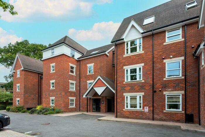 2 Bedroom Apartment To Rent In Randolph House, Hernes Road, Oxford, Oxfordshire, OX2