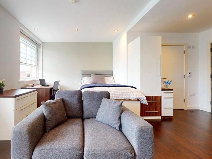 1 Bedroom Apartment To Rent In Apt, Park Square Residence #, LS1